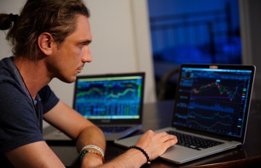 Don’t Let Emotions Get the Best of You – How to Trade Cryptocurrency Like a Pro.