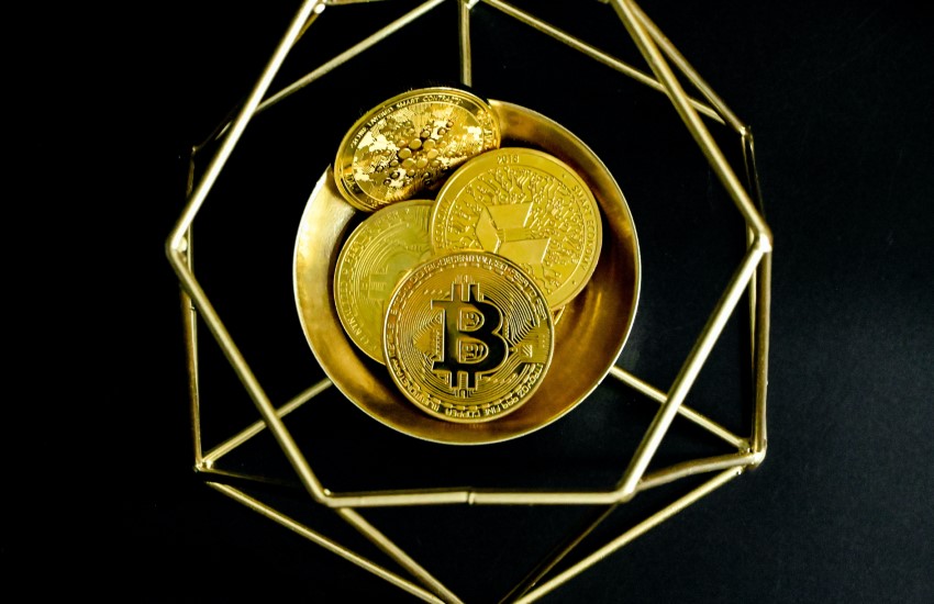 Ripple CEO Rejects Maximalism, Emphasizes Bitcoin’s Role