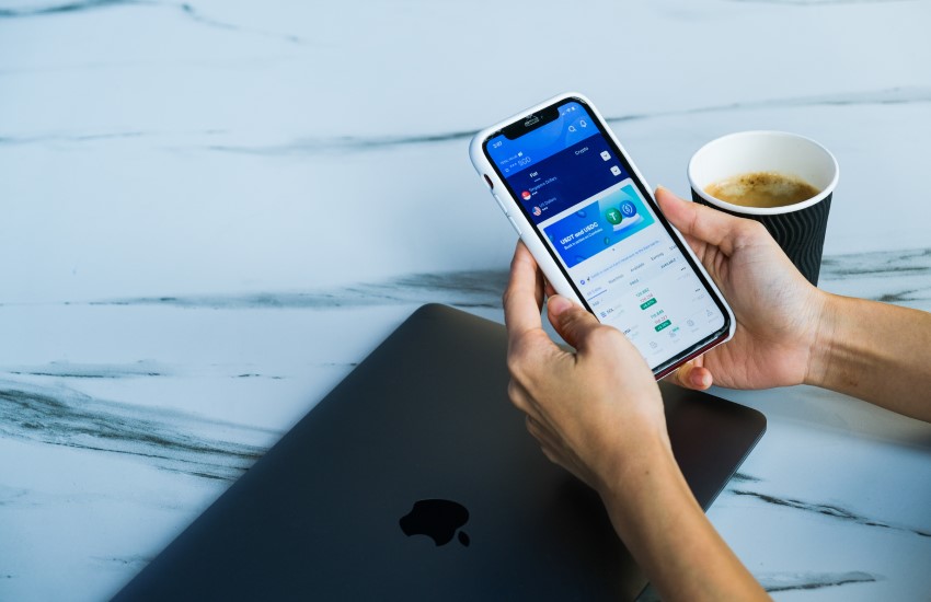 Reducing Confirmation Bias When Trading Cryptocurrencies